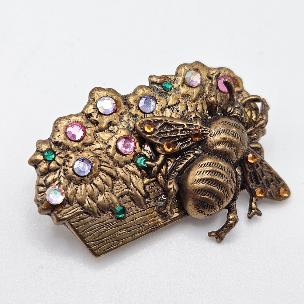 VINTAGE Bronze Tone Rhinestone Accent Bumblebee Bee Flower Box Brooch Pin - Picture 2 of 5